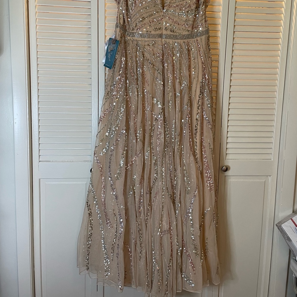 Mac Duggal Gold Beads and Sequins Embellished Cap Sleeve Evening Gown - Picture 10 of 15